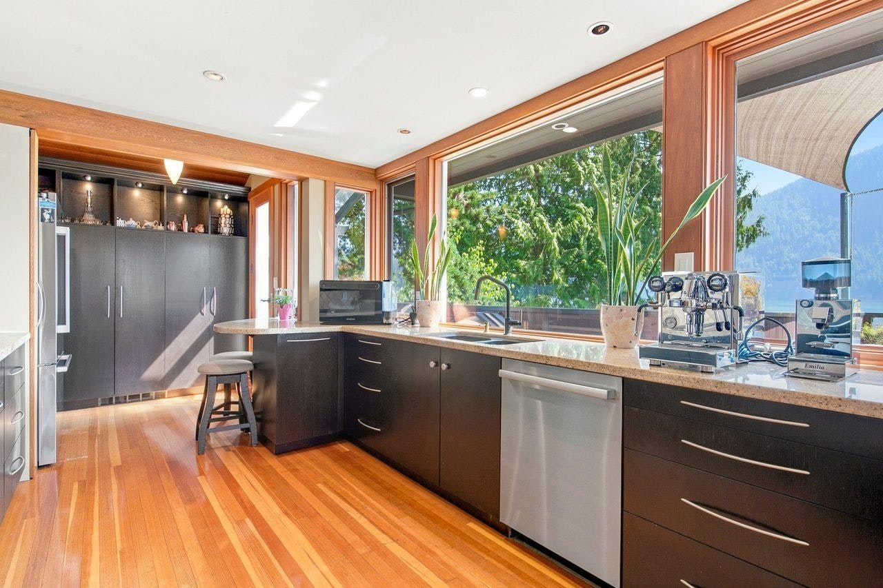 330 Sasamat Lane, North Vancouver, BC, V7G 2S4 - 16