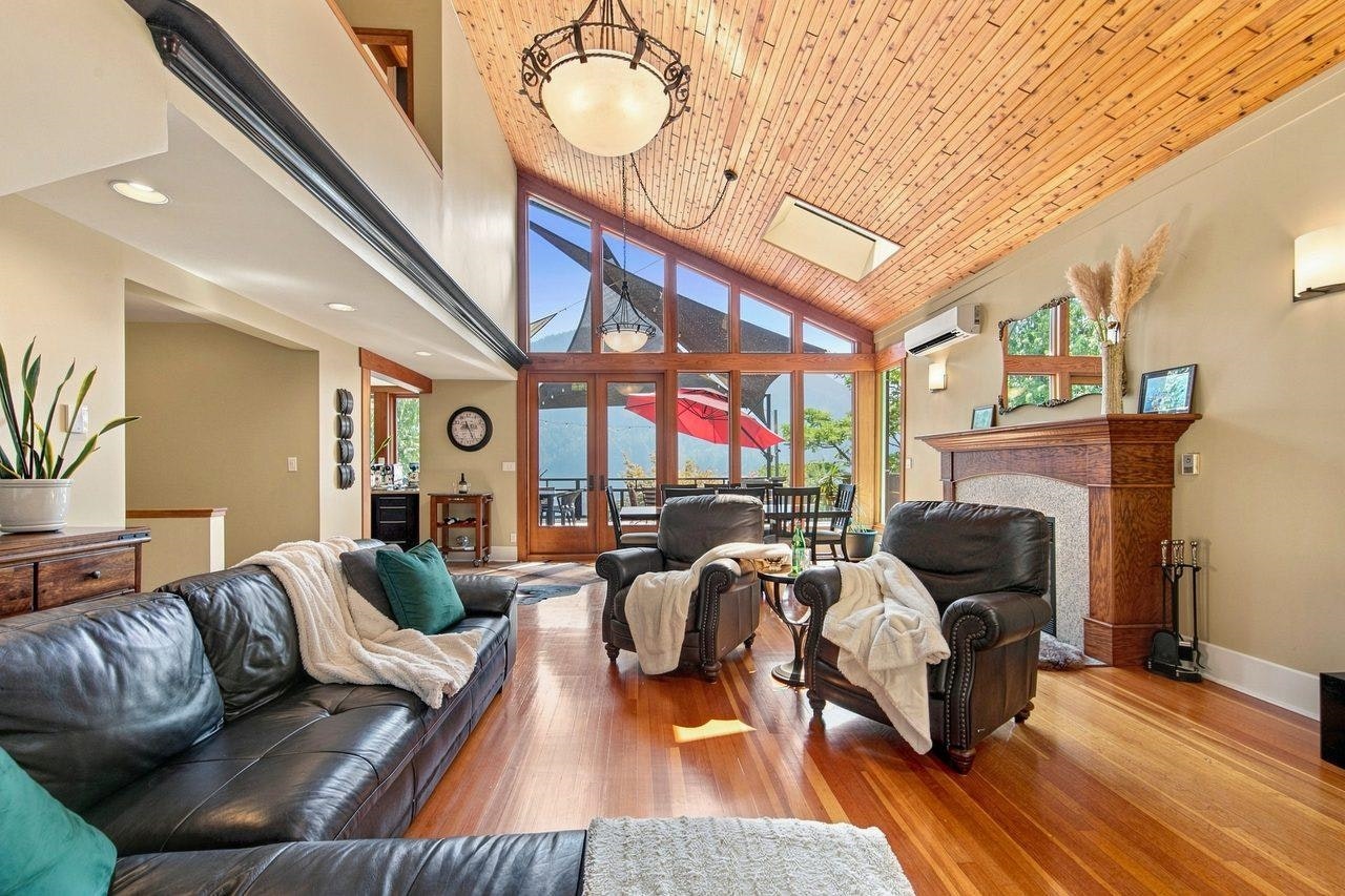 330 Sasamat Lane, North Vancouver, BC, V7G 2S4 - 9