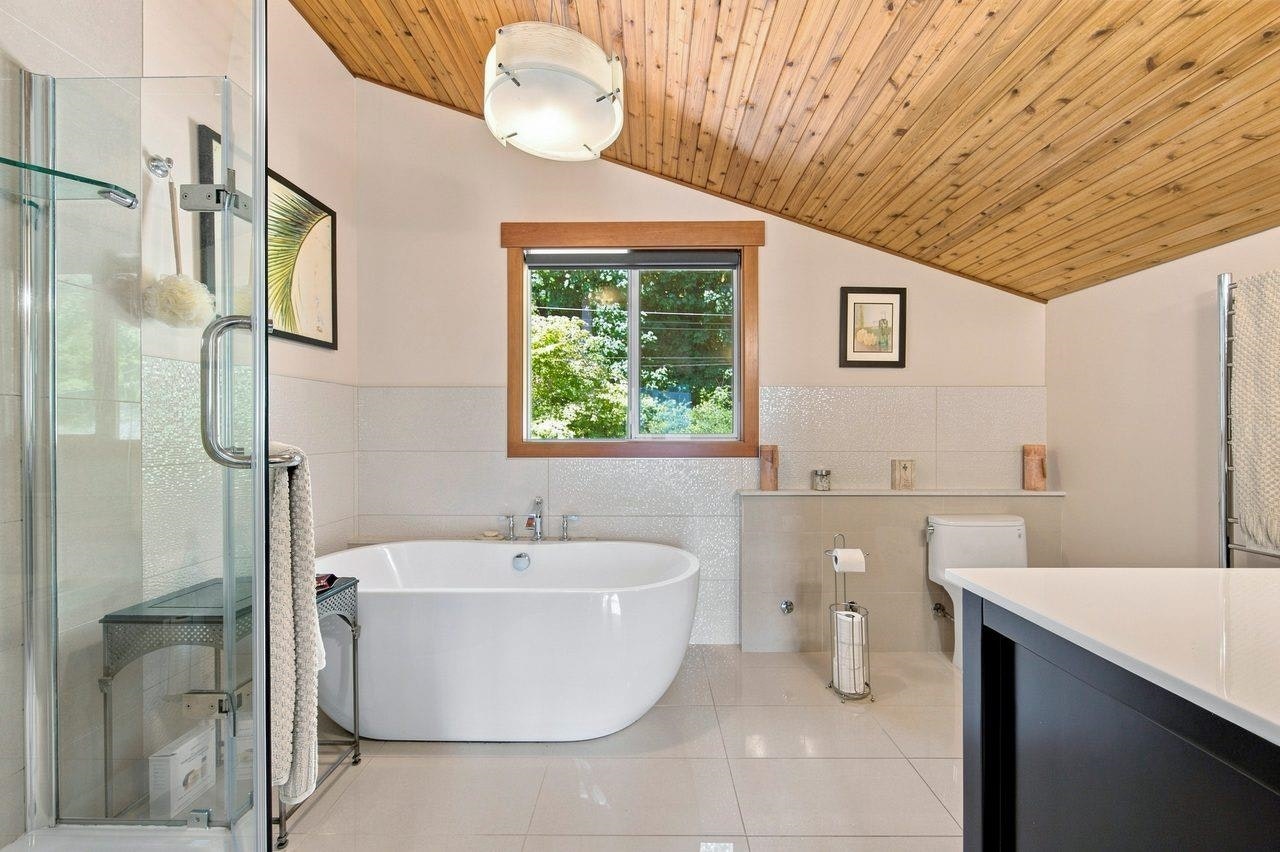 330 Sasamat Lane, North Vancouver, BC, V7G 2S4 - 21