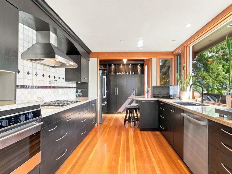 330 Sasamat Lane, North Vancouver, BC, V7G 2S4 - 15