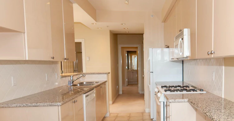 607-160 E 13th, North Vancouver, BC, V7L 4W8 - 8