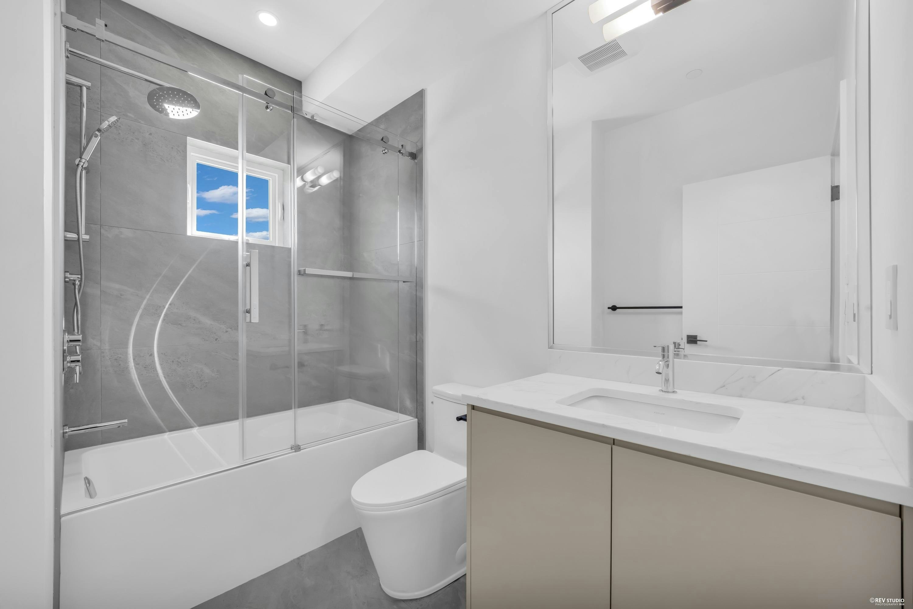 4-3800 Pender Street, Burnaby, BC, V5C 2L5 - 11