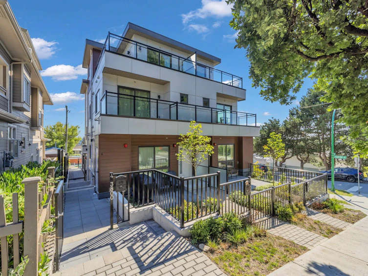 4-3800 Pender Street, Burnaby, BC, V5C 2L5 - 21