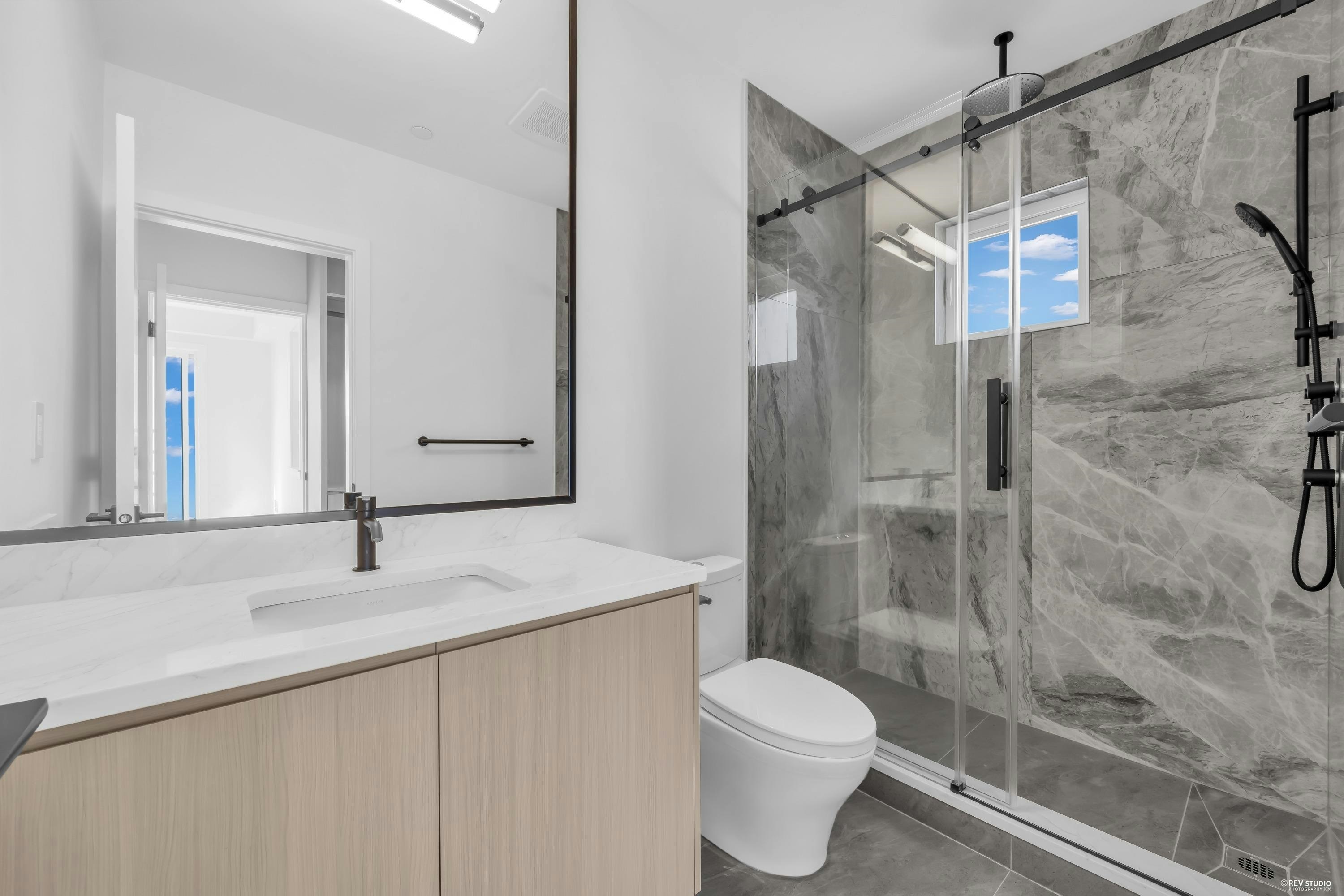 4-3800 Pender Street, Burnaby, BC, V5C 2L5 - 9