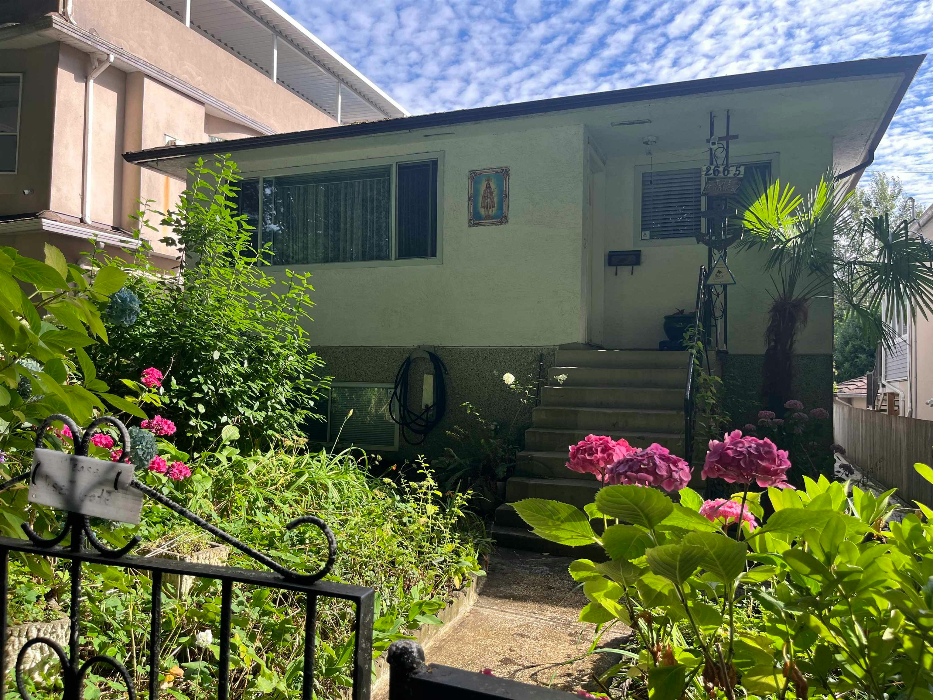 2665 Ward Street, Vancouver, BC, V5R 4S7