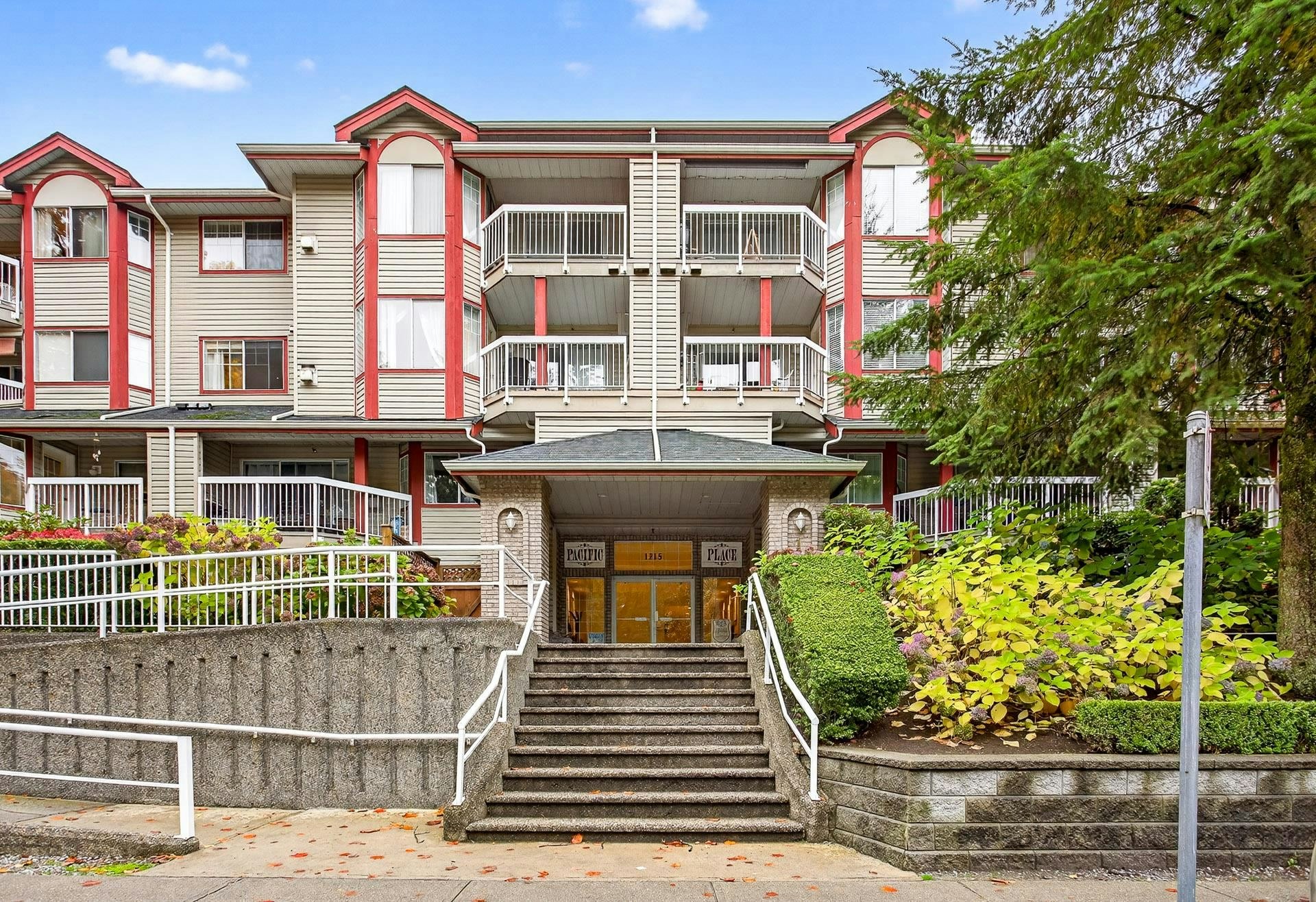 107-1215 Pacific Street, Coquitlam, BC, V3B 7M4