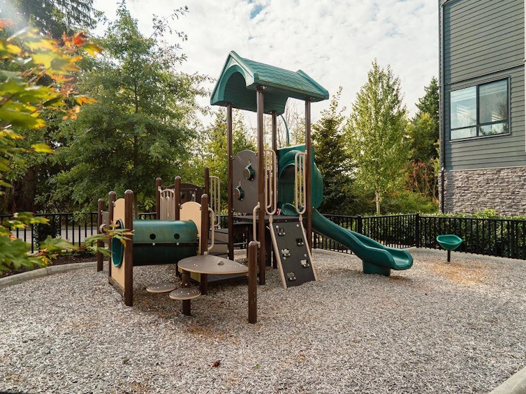 106-3503 Gislason Avenue, Coquitlam, BC, V3E 0T1 - 39