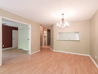 208-1695 Augusta Avenue - 4