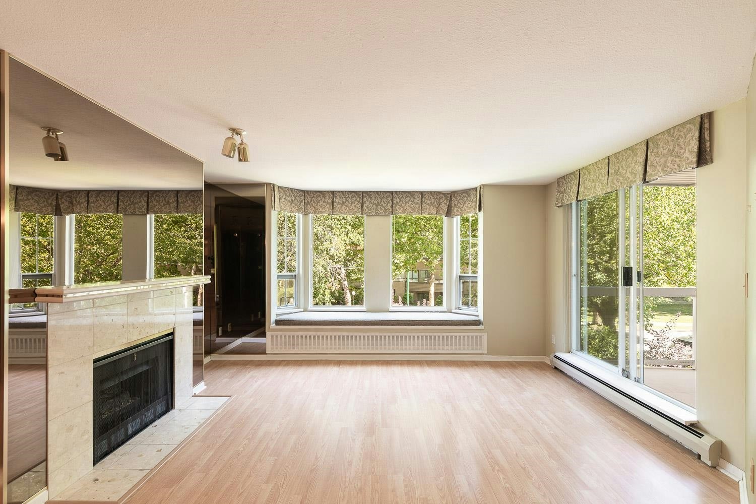 208-1695 Augusta Avenue, Burnaby, BC, V5A 4S8 - 6