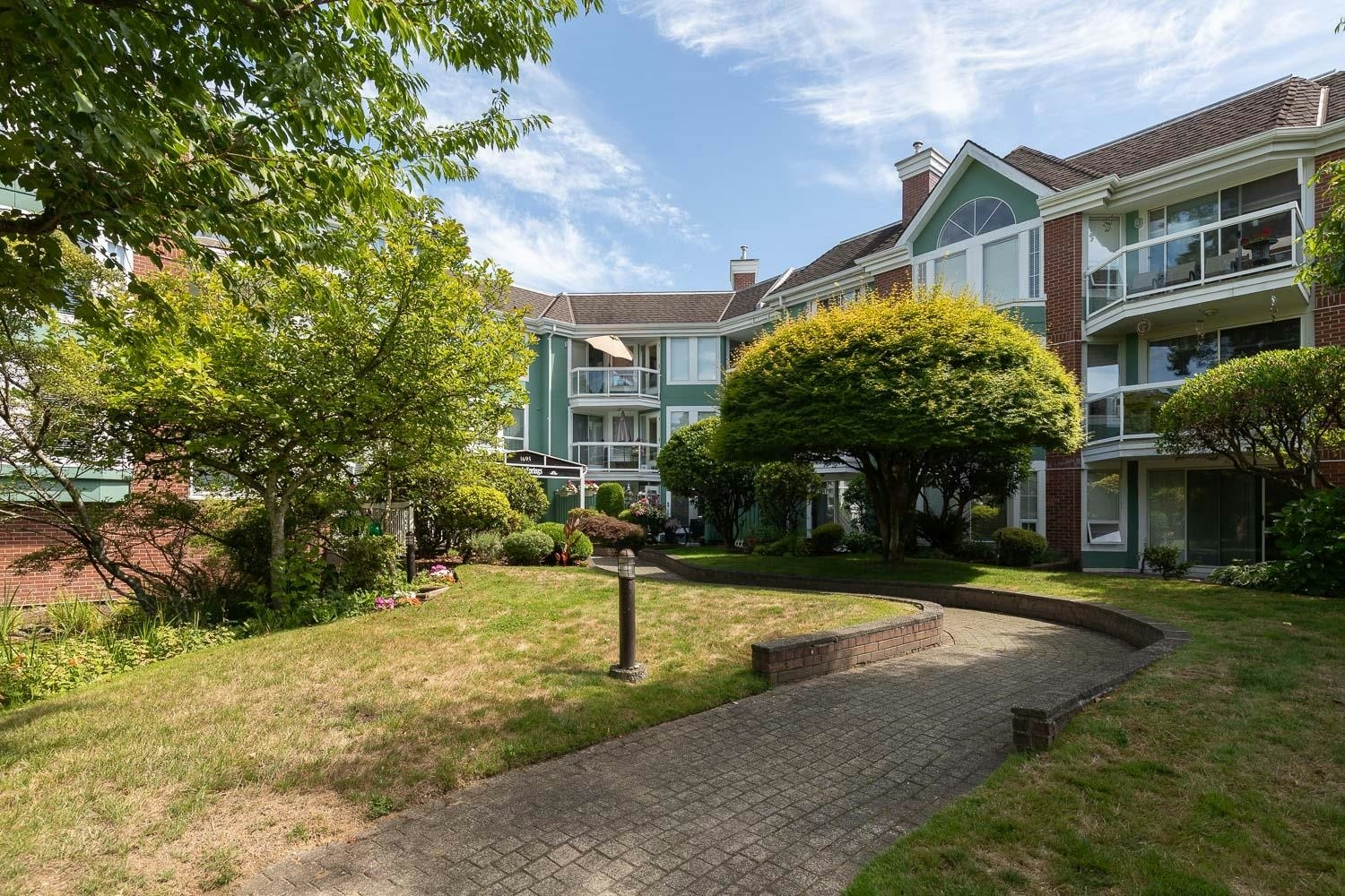 208-1695 Augusta Avenue, Burnaby, BC, V5A 4S8 - 31