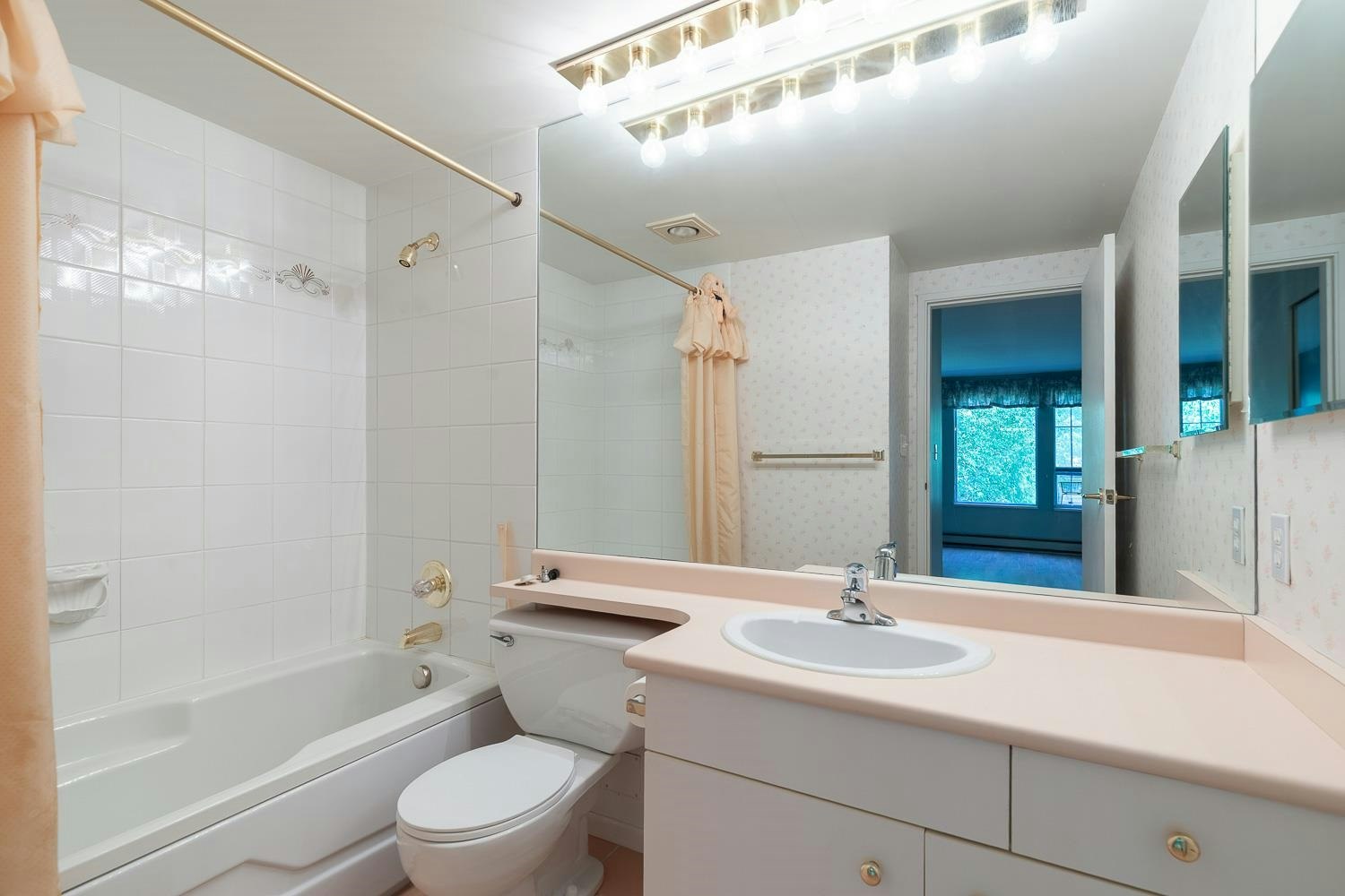 208-1695 Augusta Avenue, Burnaby, BC, V5A 4S8 - 24