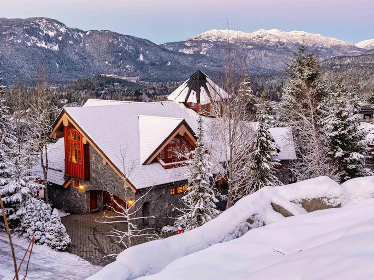 3820 Sunridge Drive, Whistler, BC, V8E 0W1 - 38