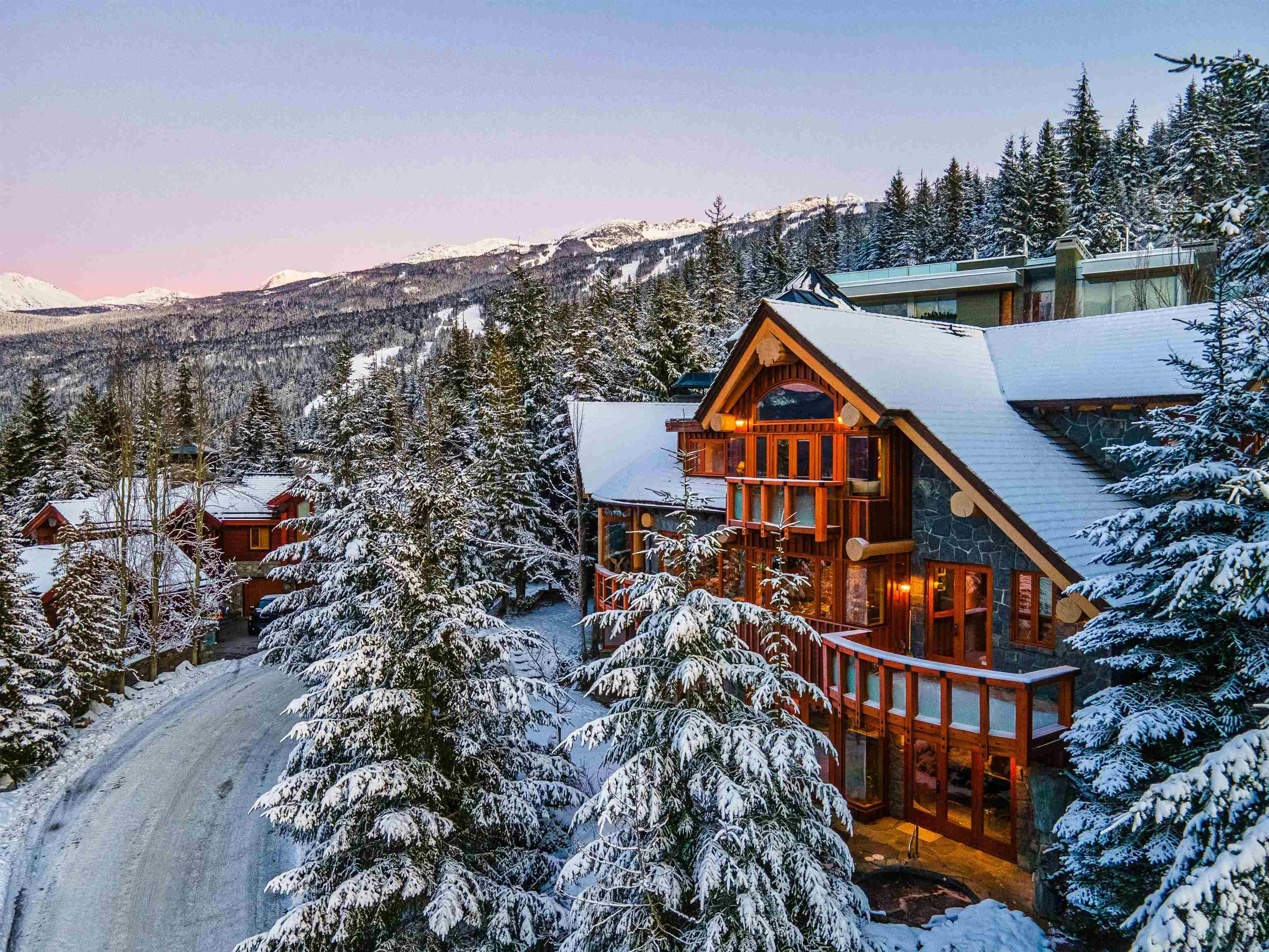 3820 Sunridge Drive, Whistler, BC, V8E 0W1 - 37