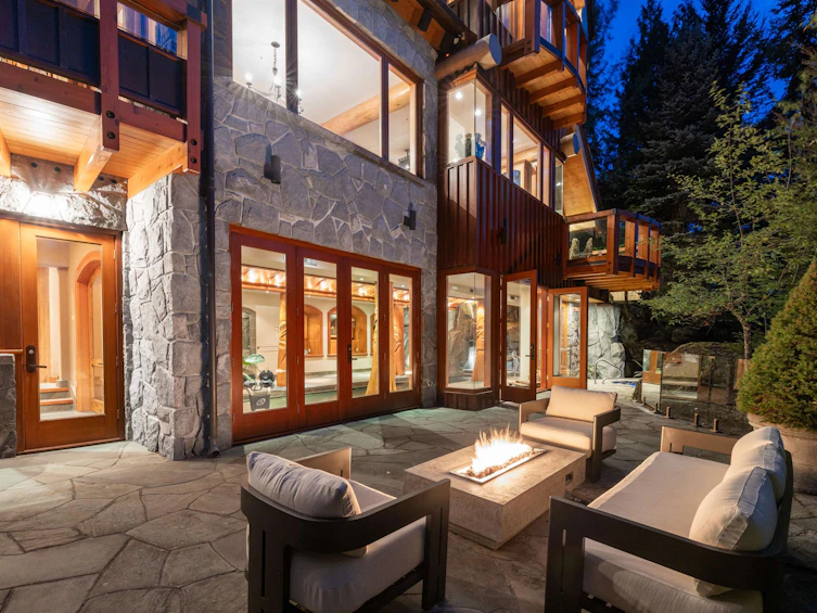 3820 Sunridge Drive, Whistler, BC, V8E 0W1 - 39