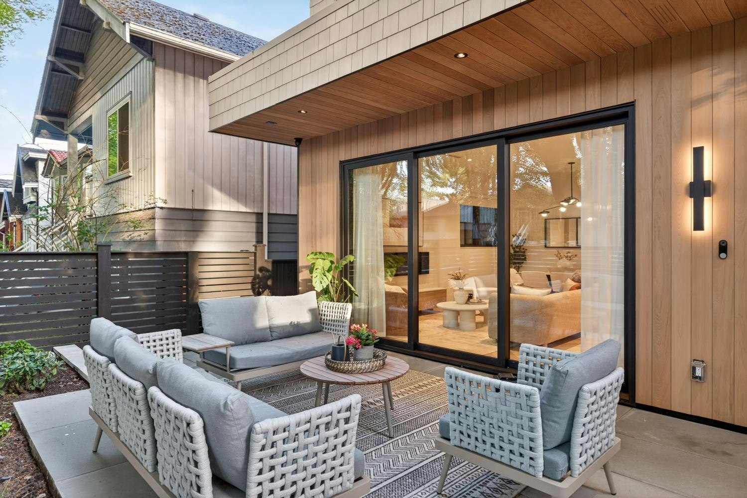1-58 E 40th Avenue, Vancouver, BC, V5W 1L4 - 13