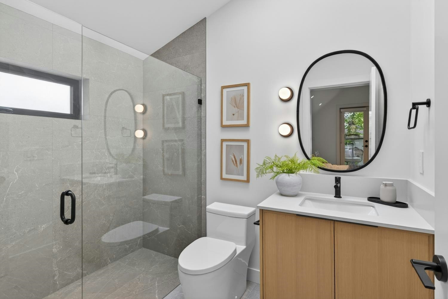 1-58 E 40th Avenue, Vancouver, BC, V5W 1L4 - 38
