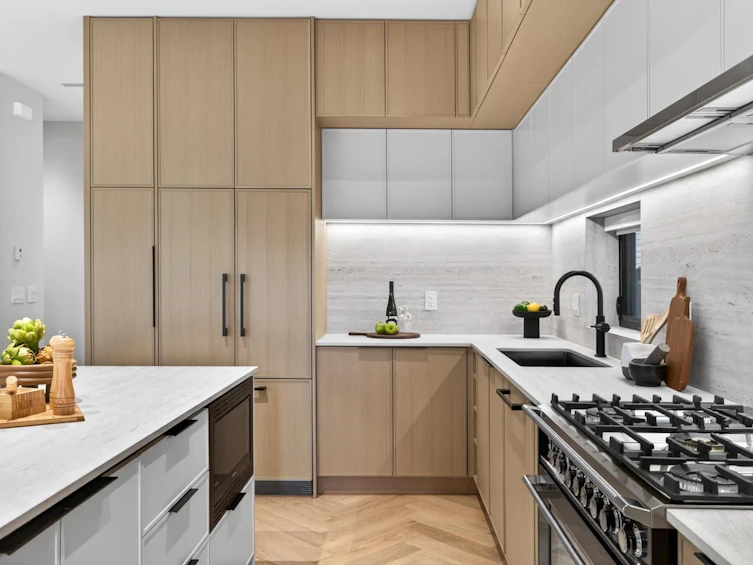 1-58 E 40th Avenue, Vancouver, BC, V5W 1L4 - 8