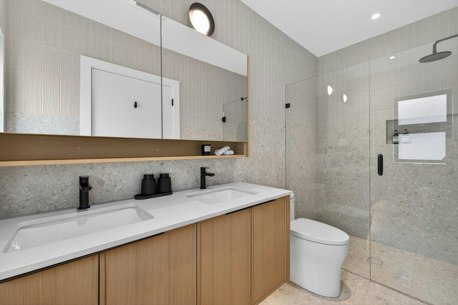 1-58 E 40th Avenue, Vancouver, BC, V5W 1L4 - 24