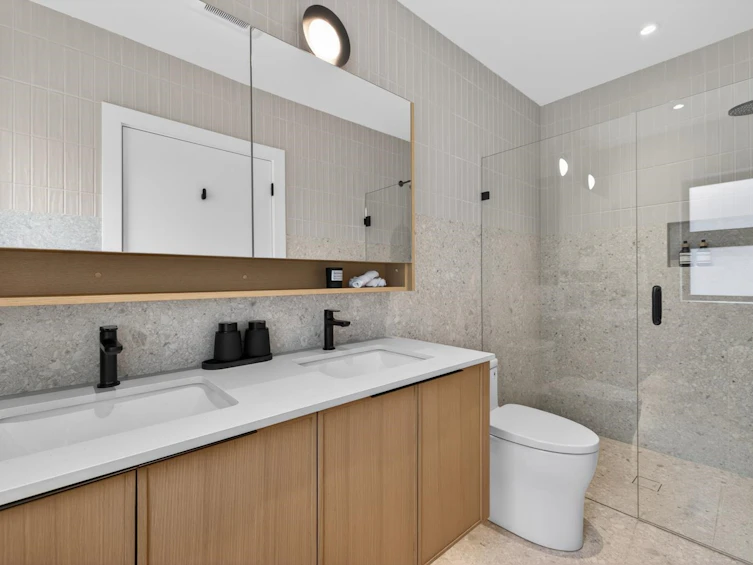 1-58 E 40th Avenue, Vancouver, BC, V5W 1L4 - 24