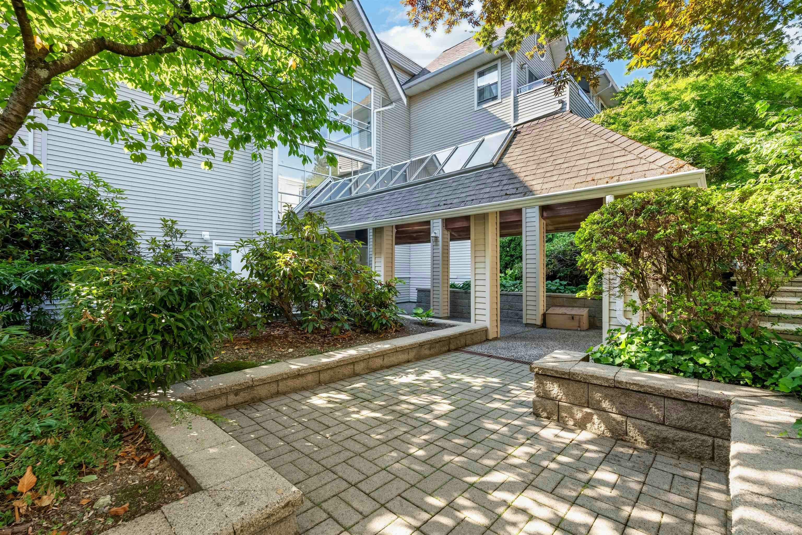 109-5375 Victory Street, Burnaby, BC, V5J 1T2