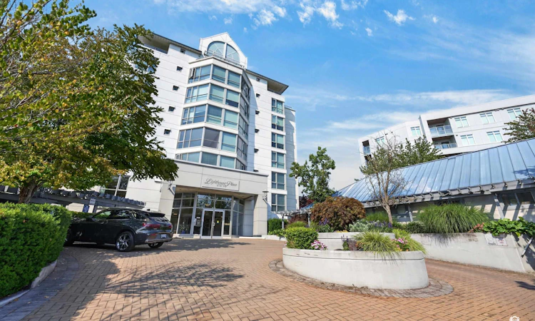 109-5860 Dover Crescent