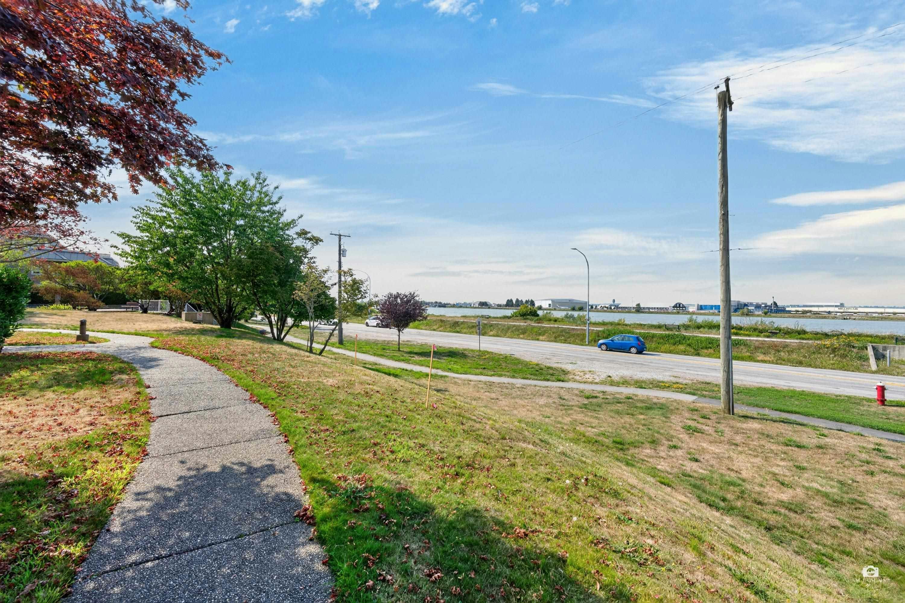 109-5860 Dover Crescent - 3