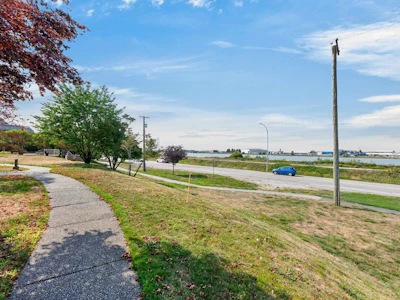 109-5860 Dover Crescent - 3
