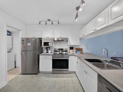109-5860 Dover Crescent - 5