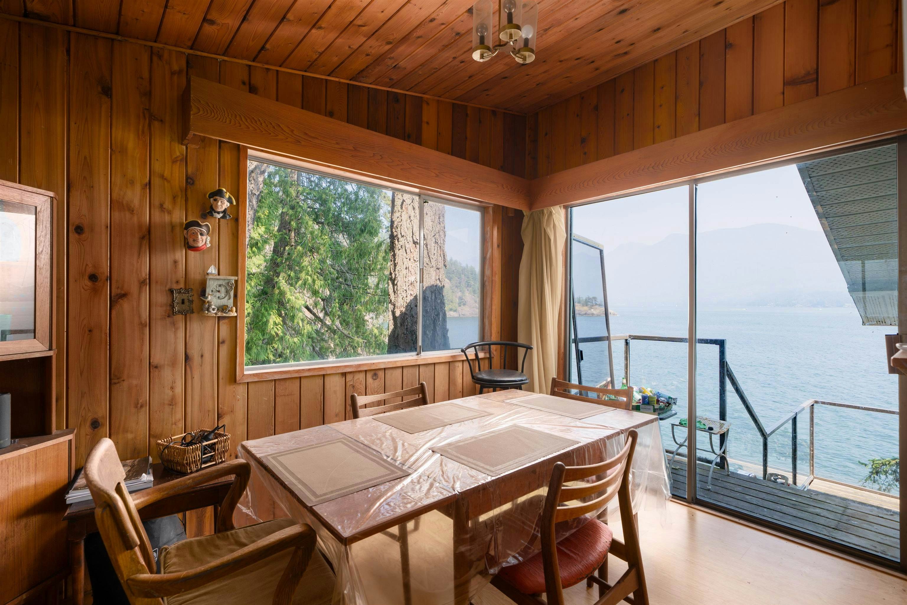 867 Hummingbird Lane, Bowen Island, BC, V0N 1G1 - 14