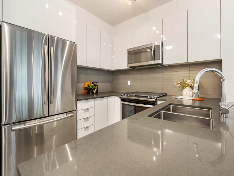 109-15137 33rd Avenue, Surrey, BC, V3Z 0Y1 - 4