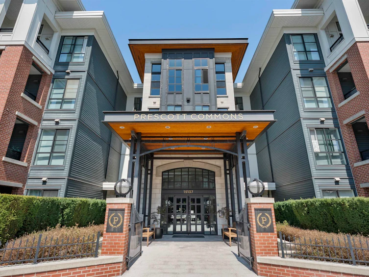109-15137 33rd Avenue, Surrey, BC, V3Z 0Y1