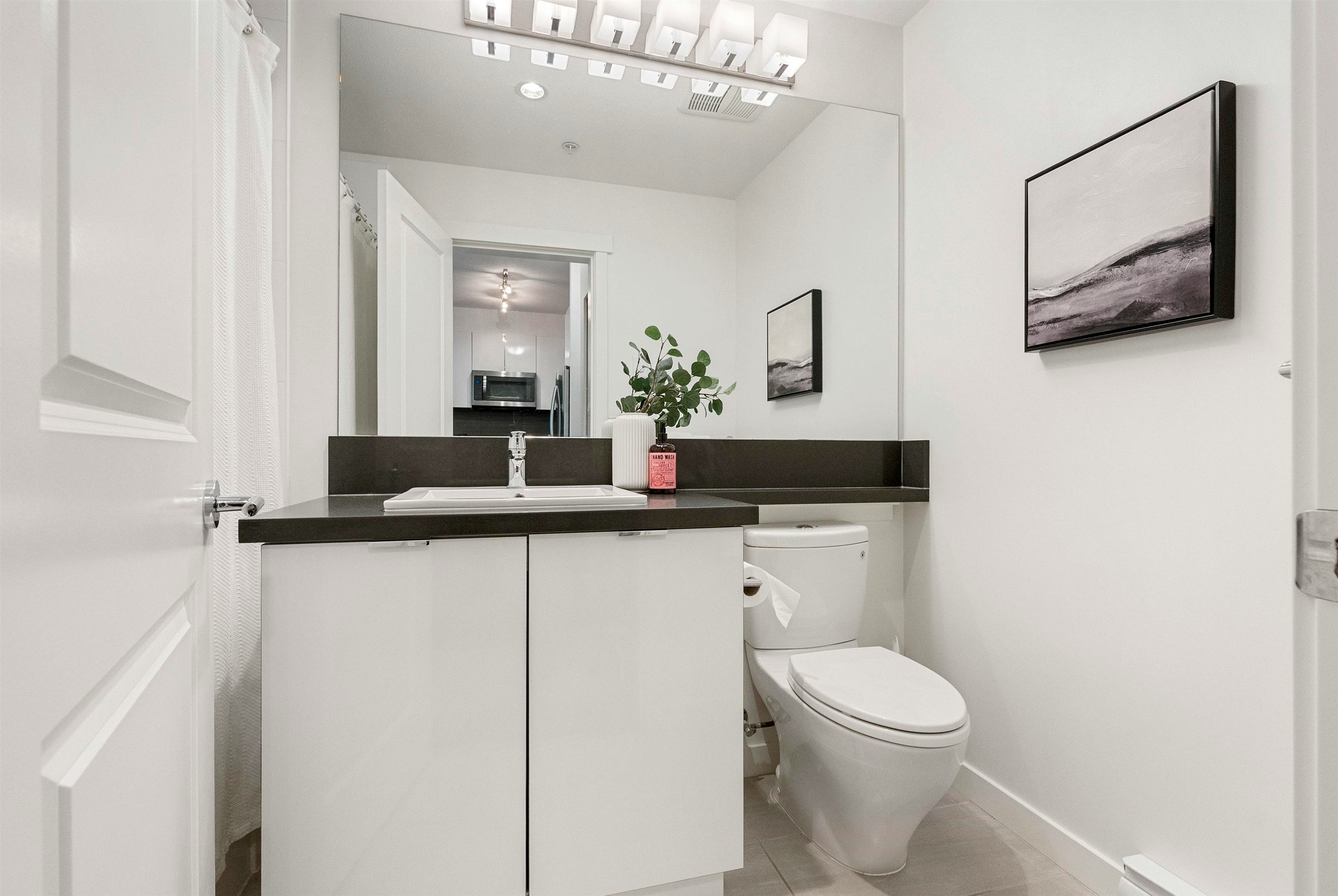 109-15137 33rd Avenue, Surrey, BC, V3Z 0Y1 - 15