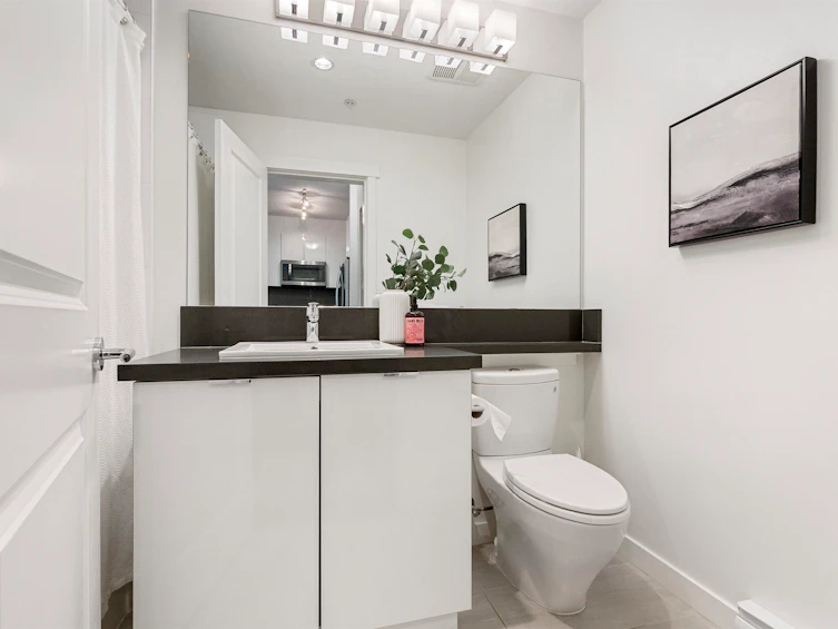 109-15137 33rd Avenue, Surrey, BC, V3Z 0Y1 - 15