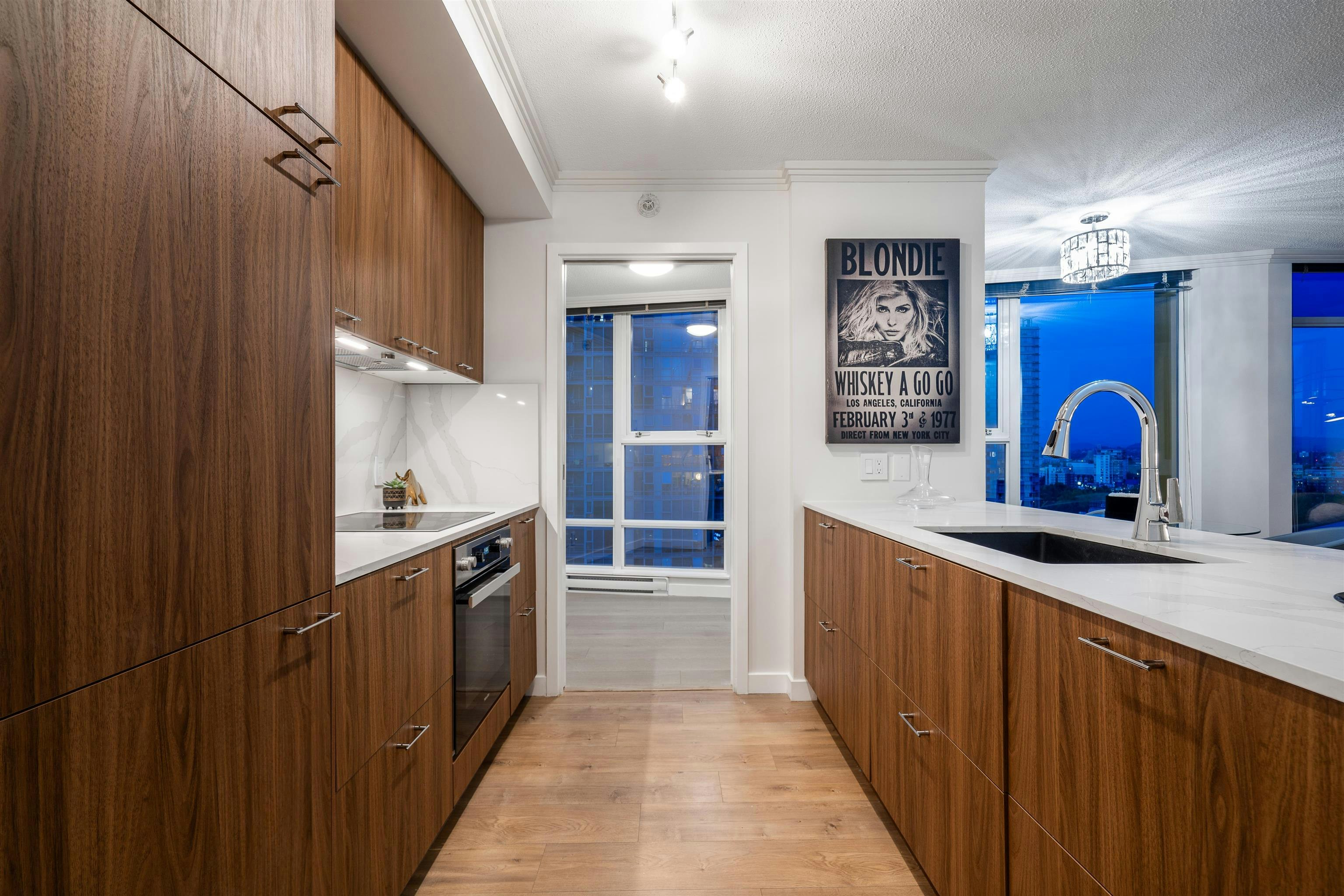 1208-111 W Georgia Street, Vancouver, BC, V6B 1T8 - 5