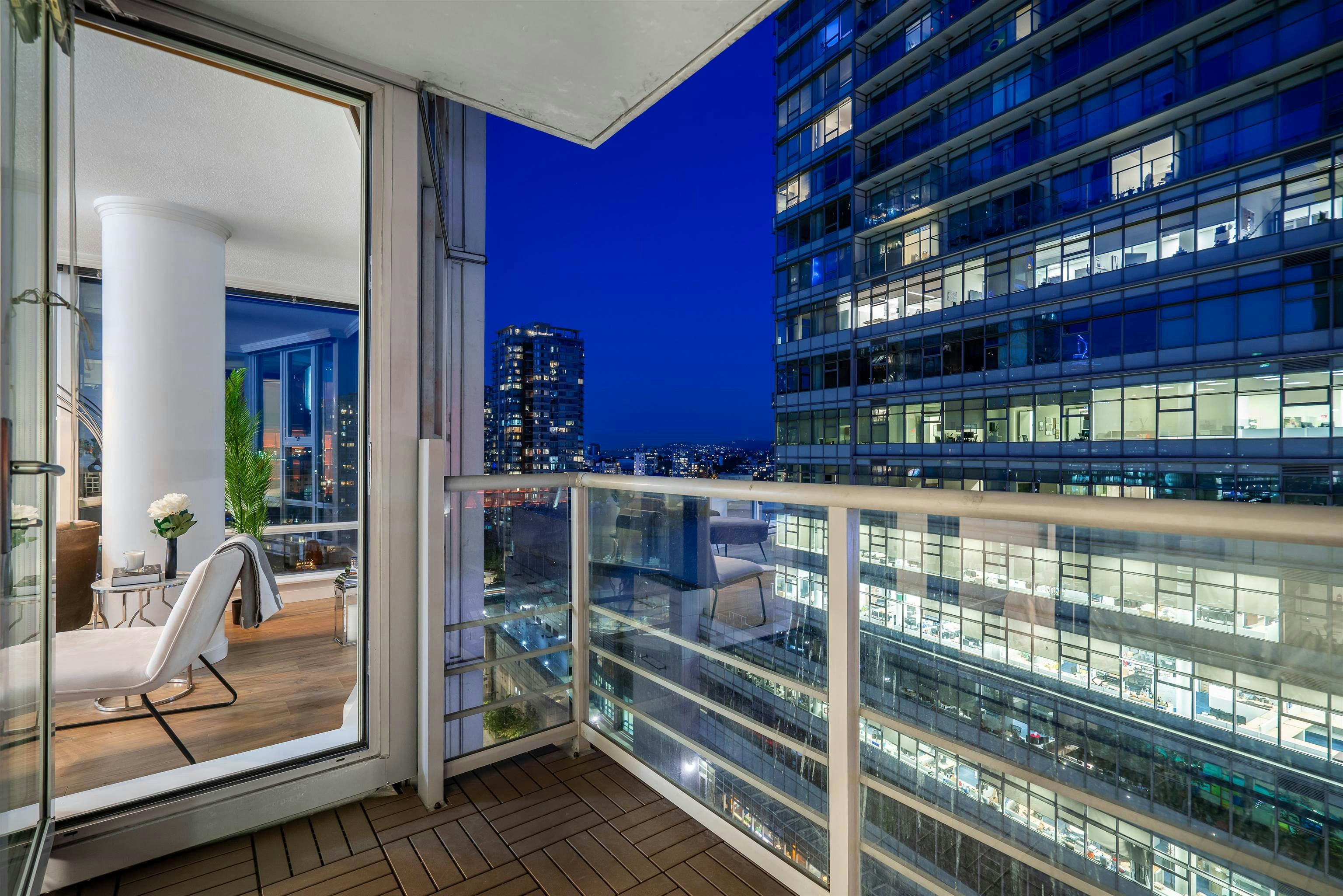 1208-111 W Georgia Street, Vancouver, BC, V6B 1T8 - 29