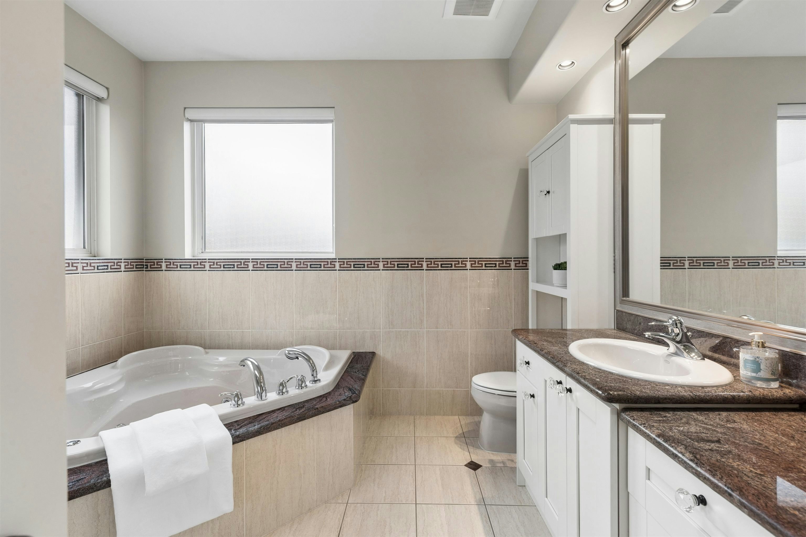 7371 Manning Court, Richmond, BC, V7A 4J3 - 18