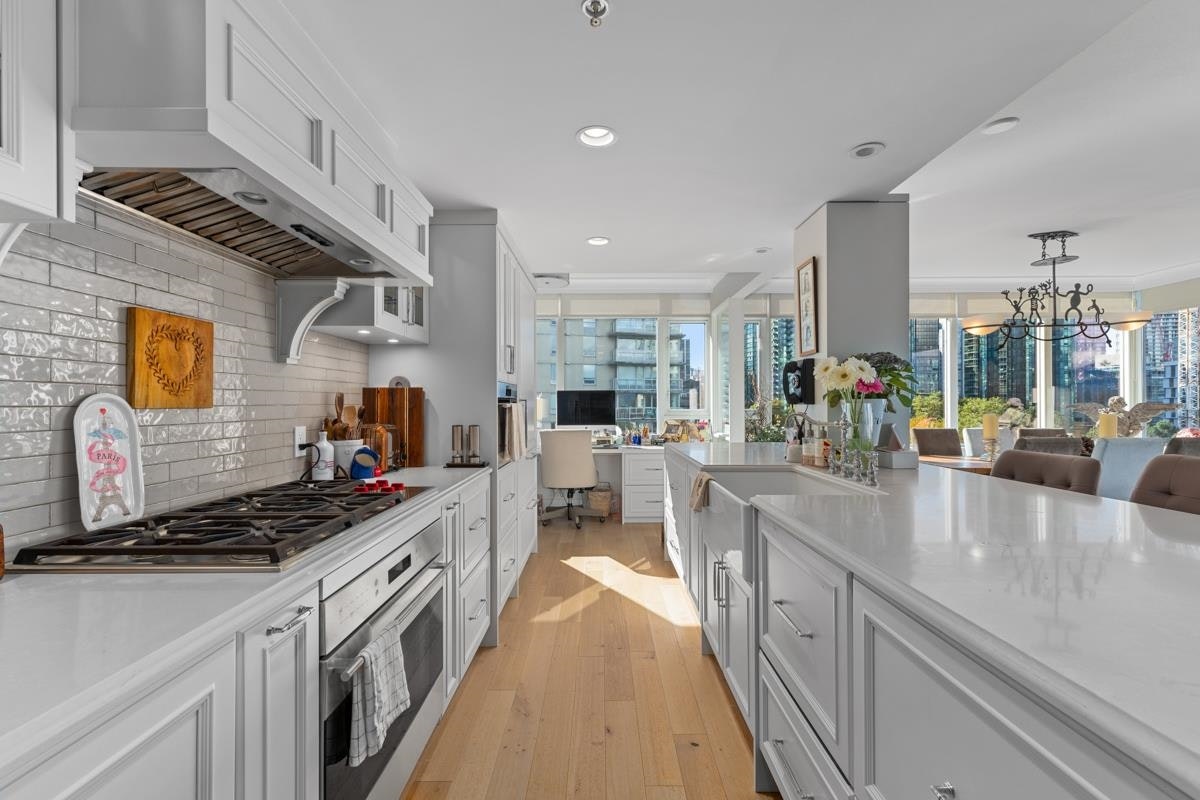 804-1281 W Cordova Street, Vancouver, BC, V6C 3R3 - 2