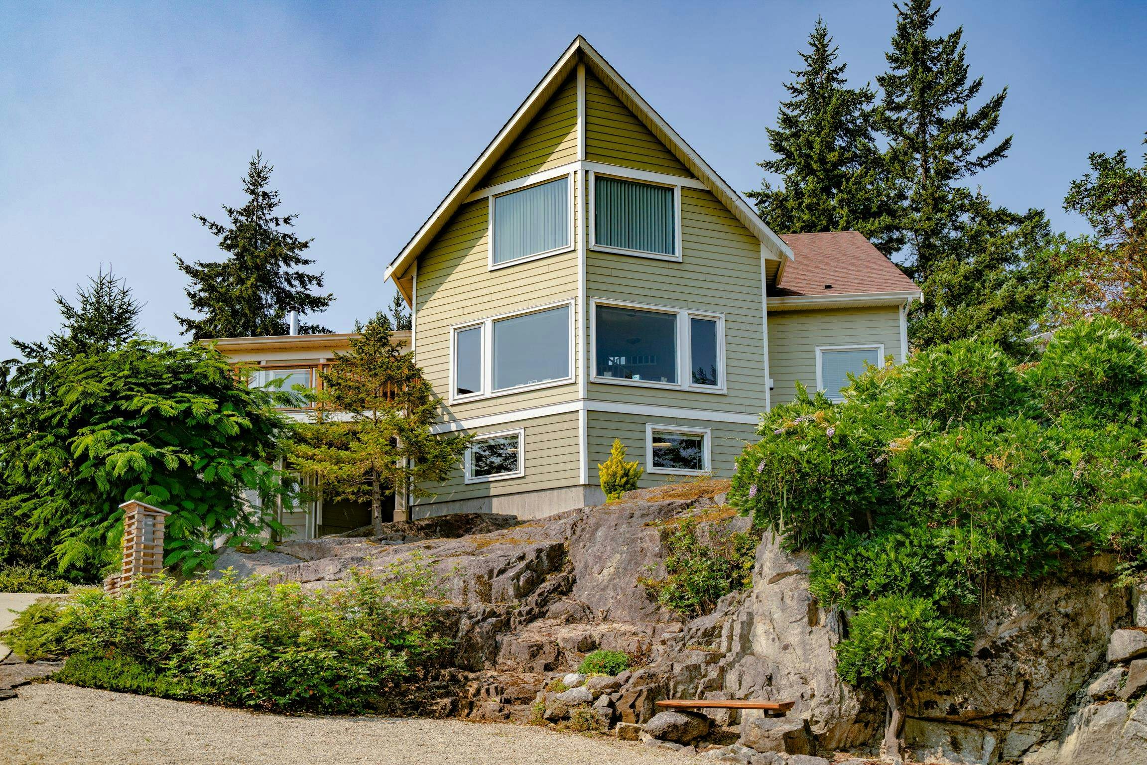 5575 Curran Road, Halfmoon Bay, BC, V7Z 1B4