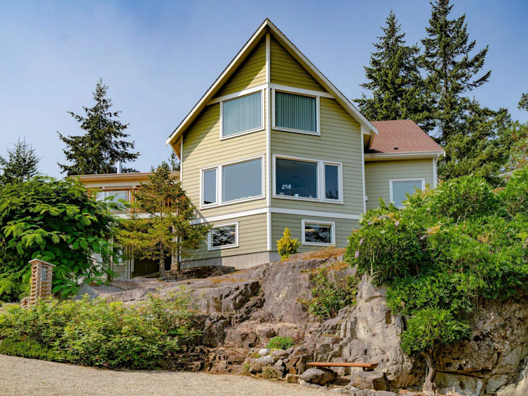 5575 Curran Road, Halfmoon Bay, BC, V7Z 1B4