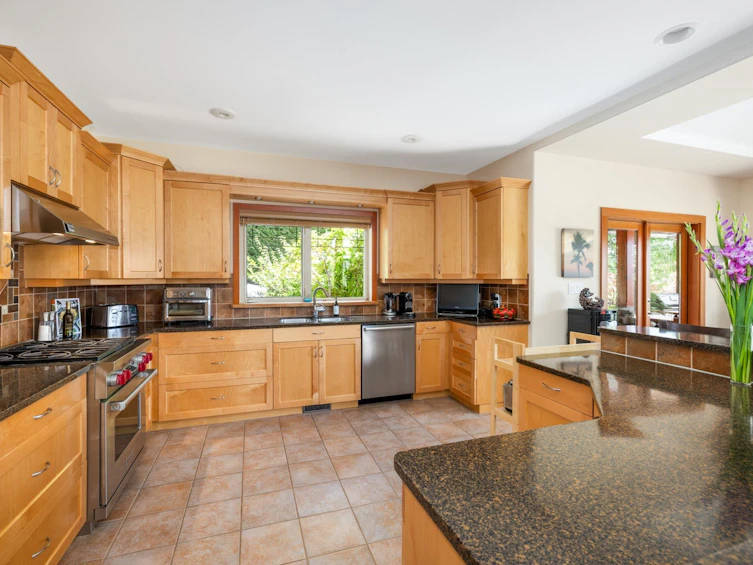 1474 Vernon Drive, Gibsons, BC, V0N 1V5 - 13