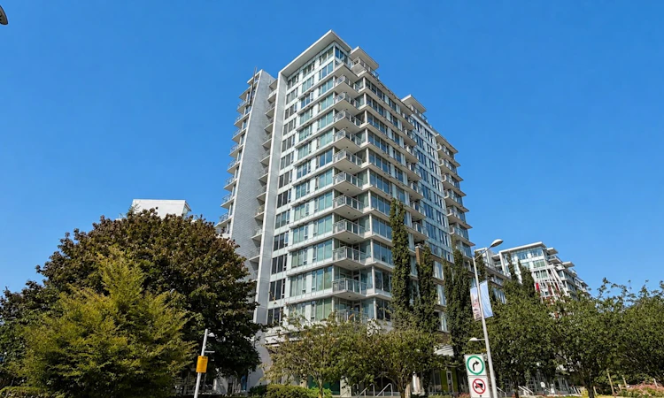 1202-6971 Elmbridge Way