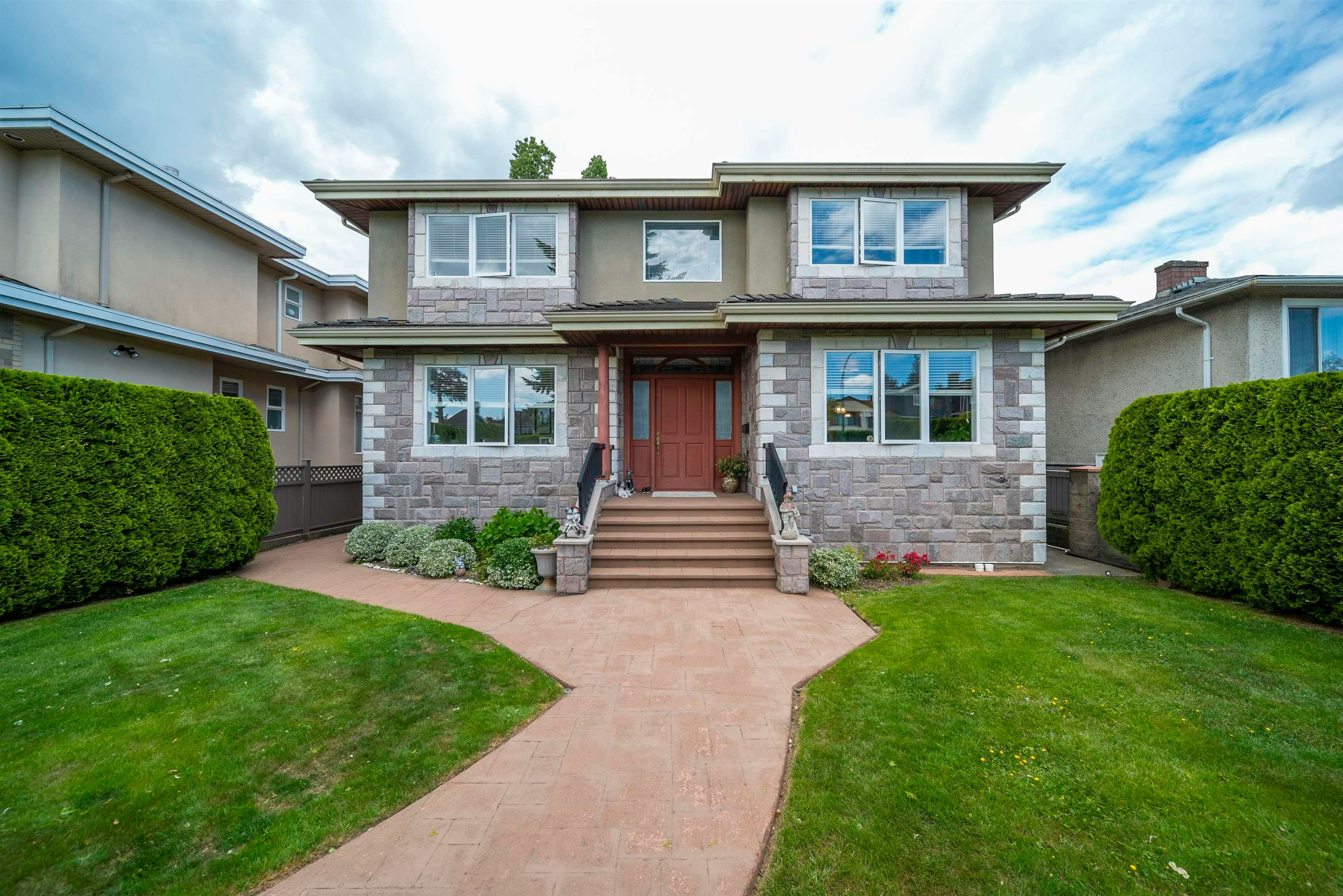 6807 Burns Street, Burnaby, BC, V5E 1T5