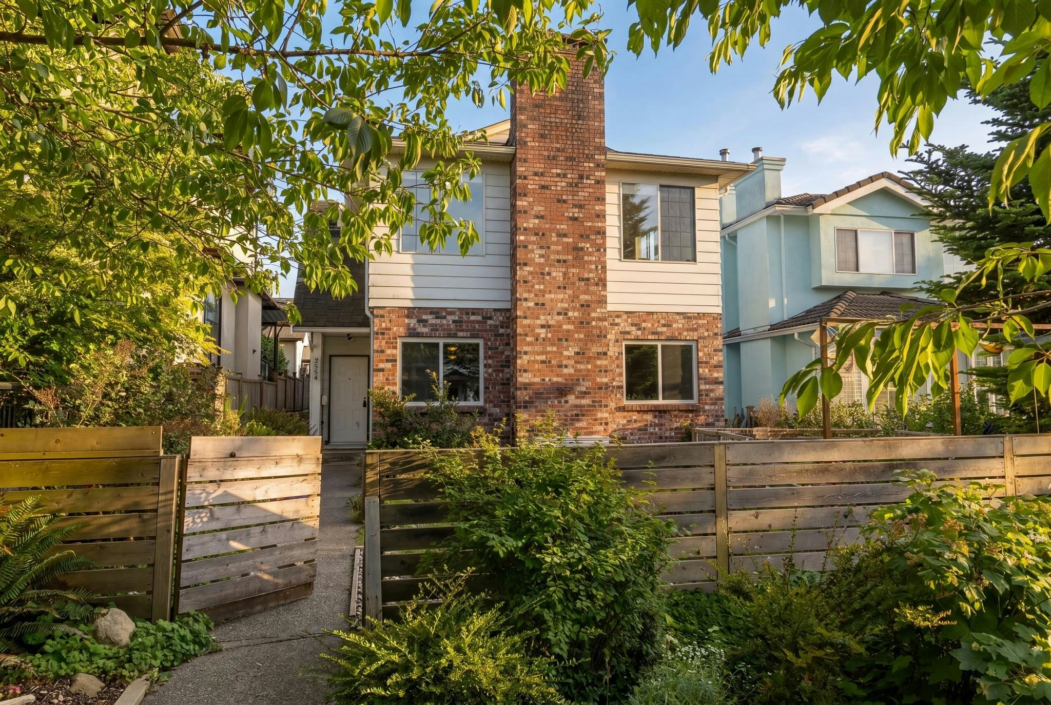 2554 E 7th Avenue, Vancouver, BC, V5M 1T4