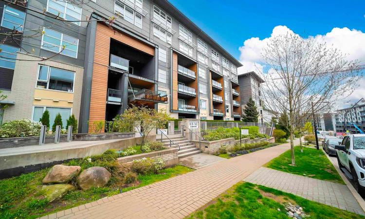 310-9877 University Crescent