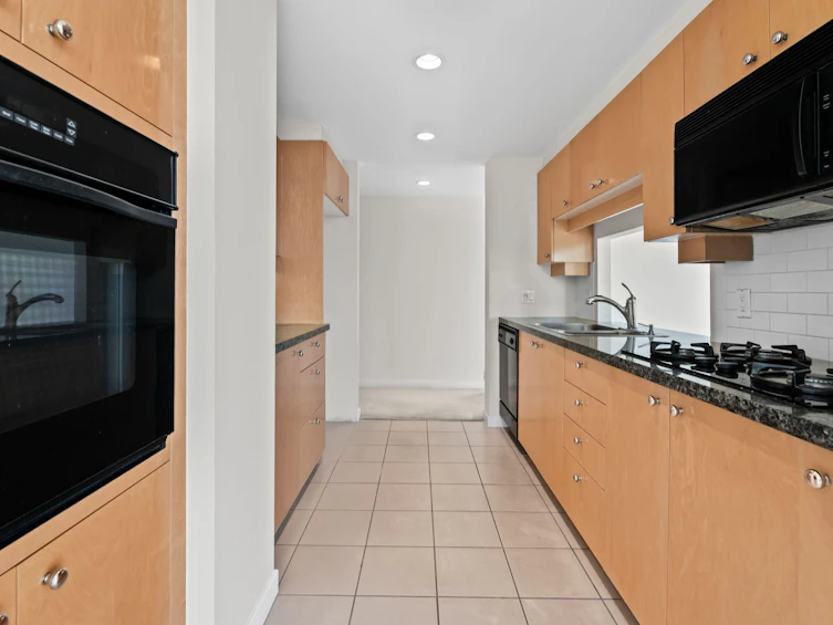 1803-1710 Bayshore Drive, Vancouver, BC, V6G 3G4 - 4