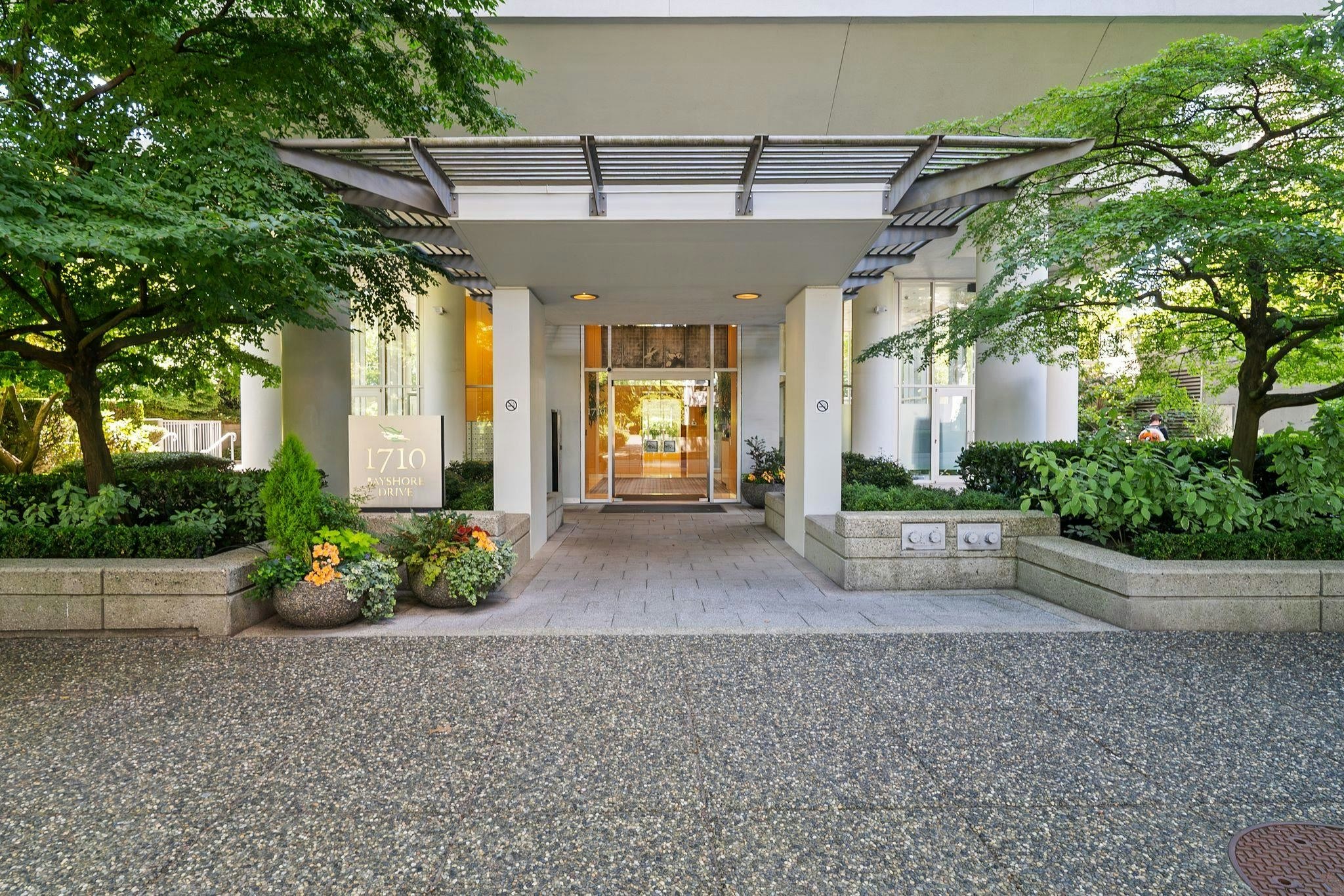 1803-1710 Bayshore Drive - 2
