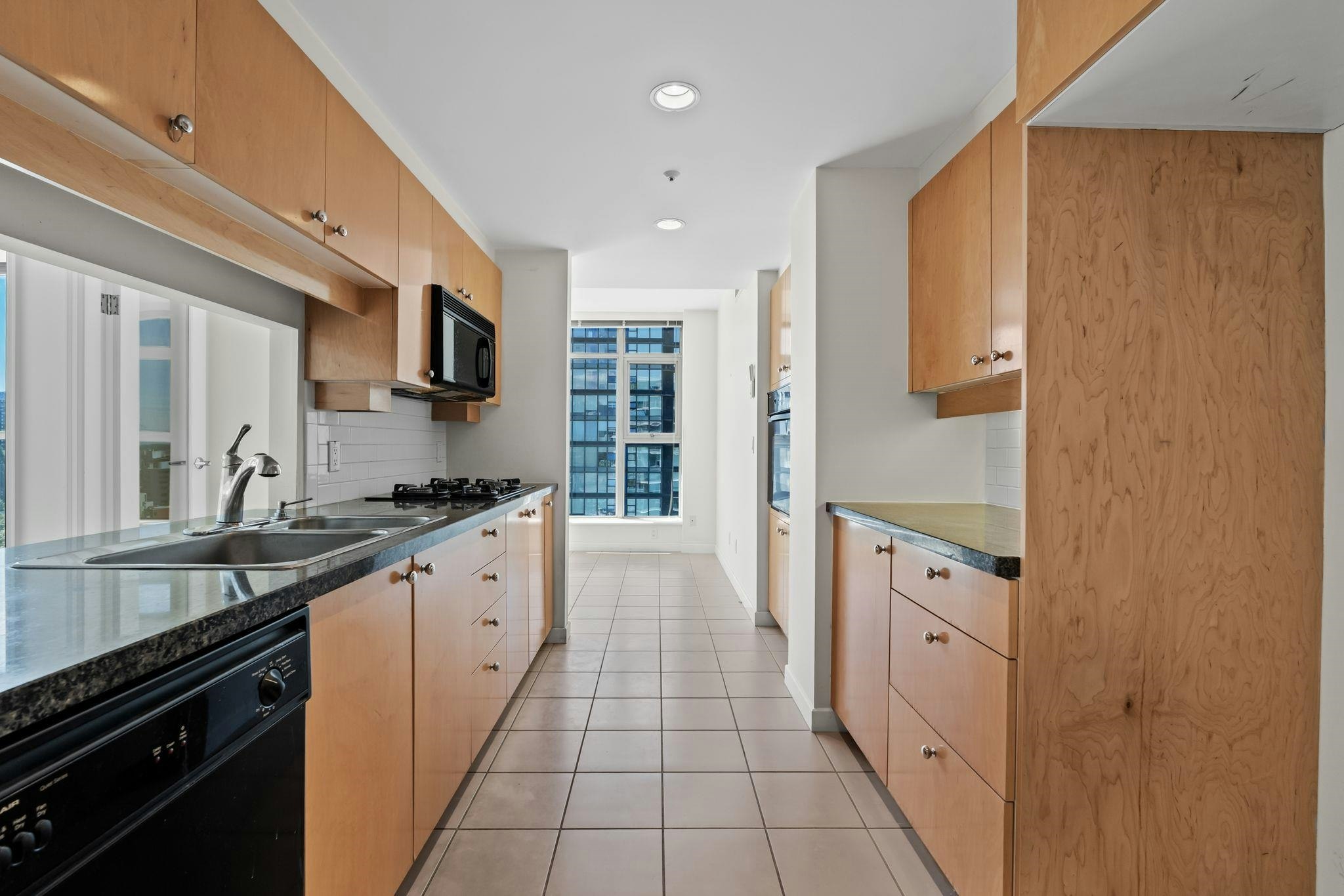 1803-1710 Bayshore Drive - 5