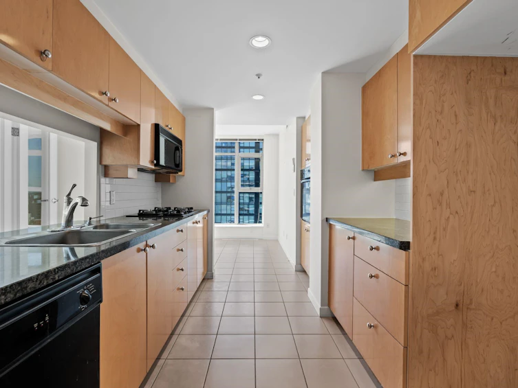 1803-1710 Bayshore Drive, Vancouver, BC, V6G 3G4 - 5