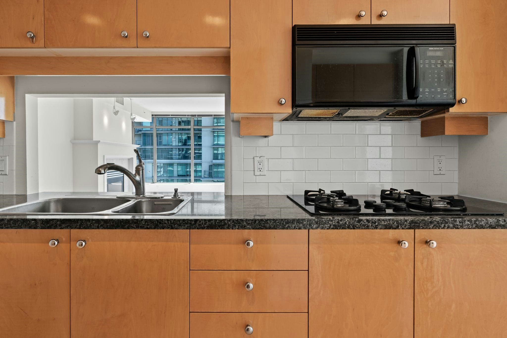 1803-1710 Bayshore Drive - 3