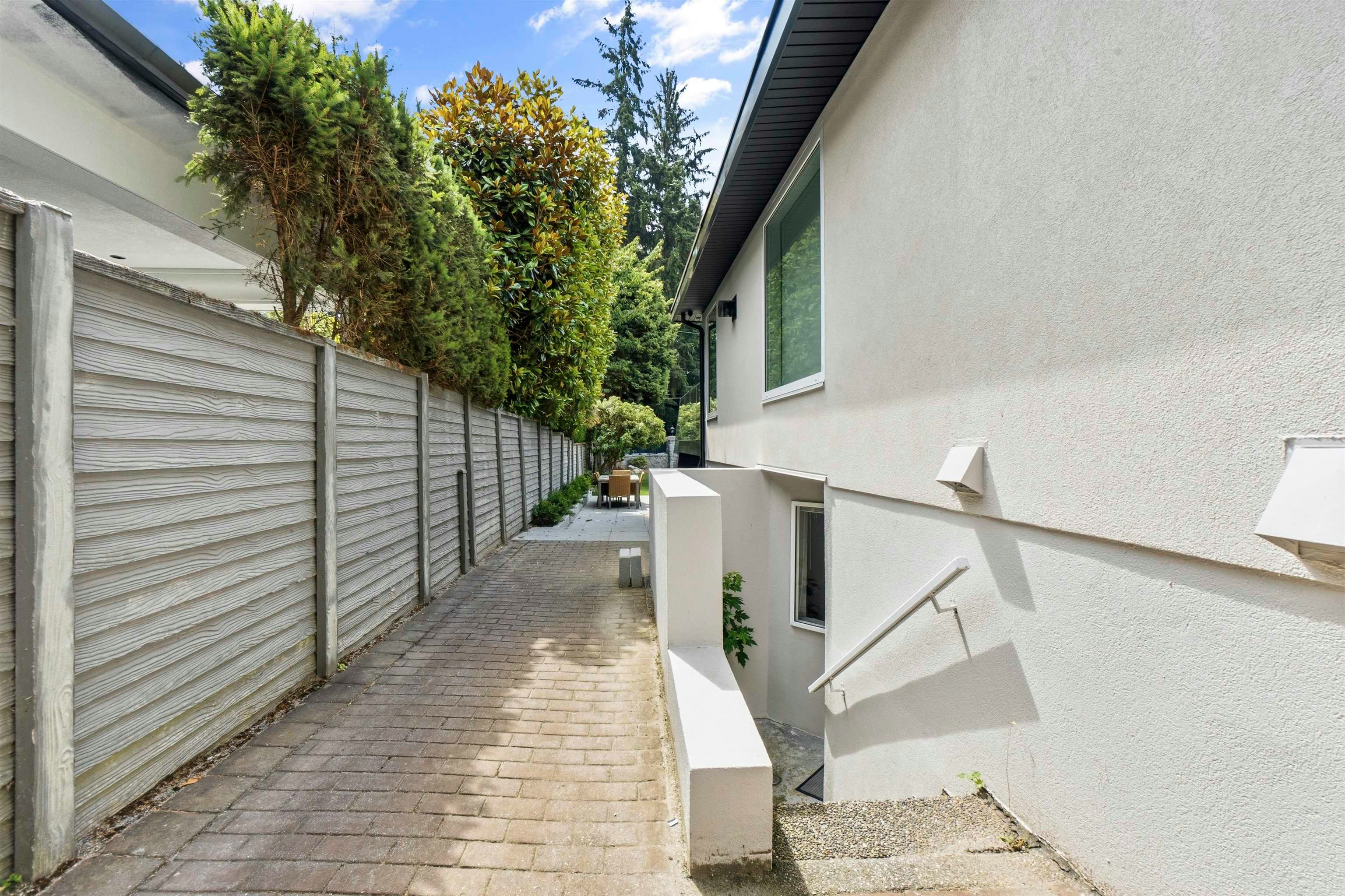 Basement-4225 Evergreen Avenue, West Vancouver, BC, V7V 1H2 - 22